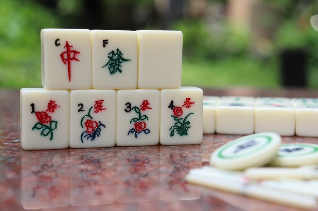 Learn Chinese by playing Mahjong 麻將 (májiàng)